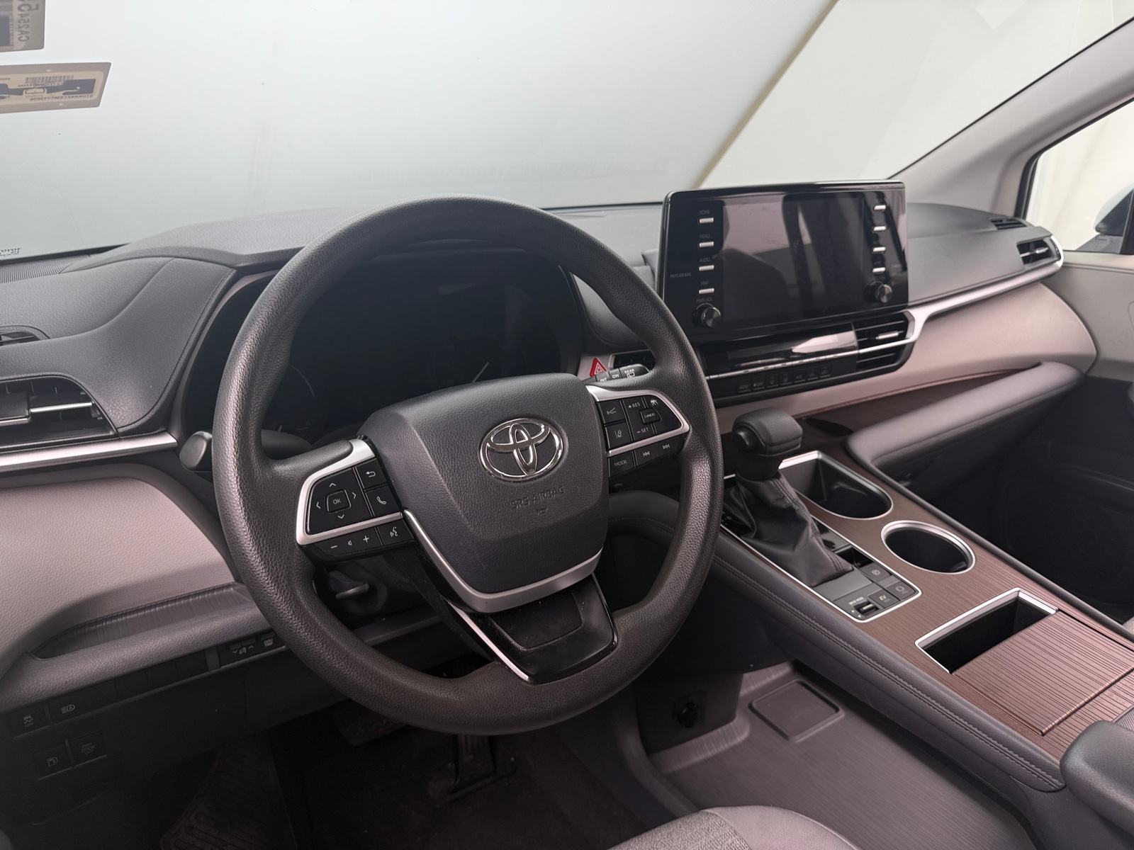 Thumbnail: 2021 Toyota Sienna - 5