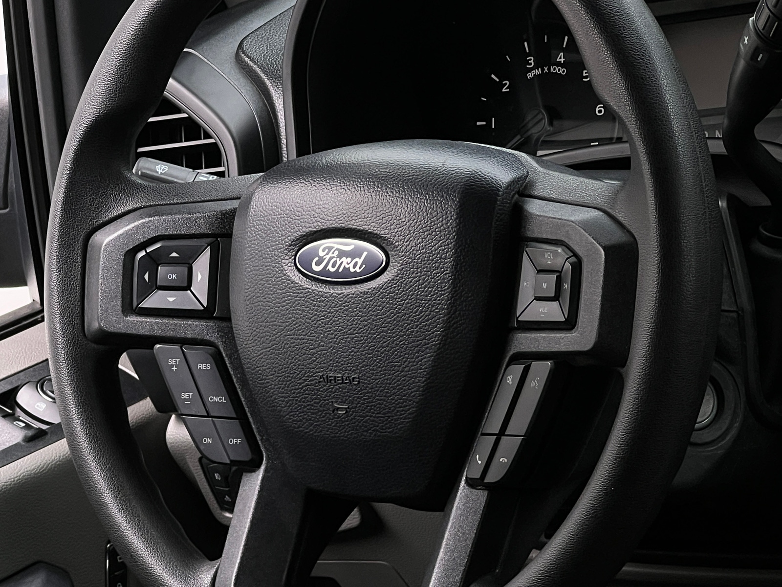 Thumbnail: 2020 Ford Econoline - 5