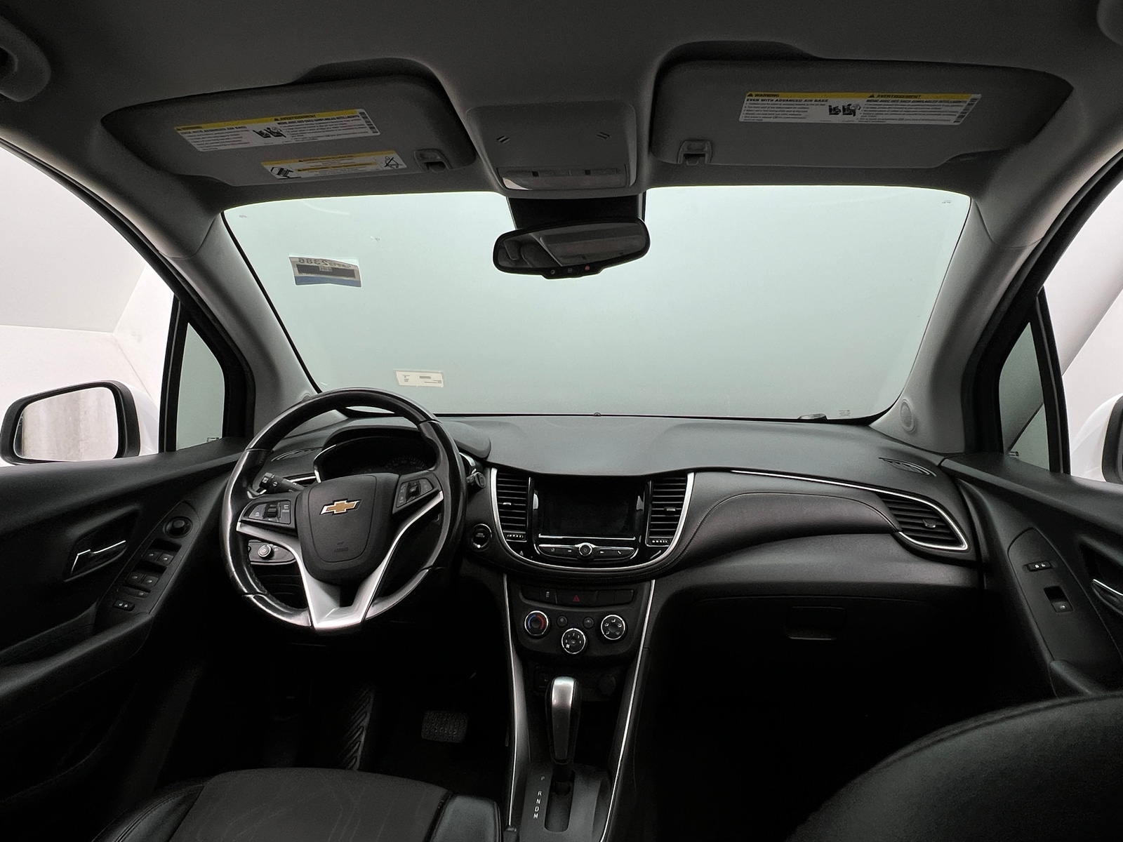 Thumbnail: 2018 Chevrolet Trax - 3