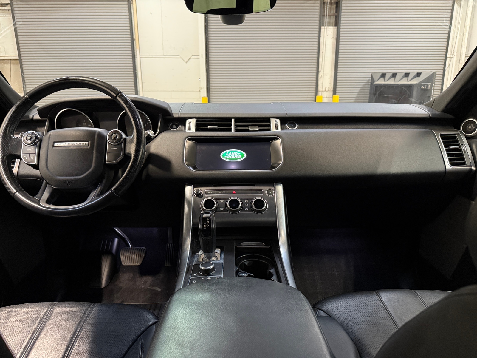 Thumbnail: 2017 Land Rover Range Rover Sport - 2