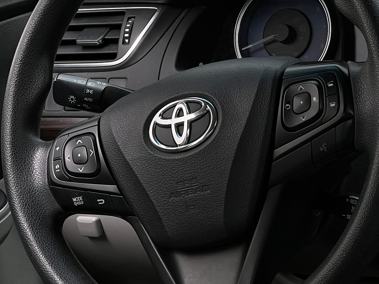 Thumbnail: 2016 Toyota Camry - 5