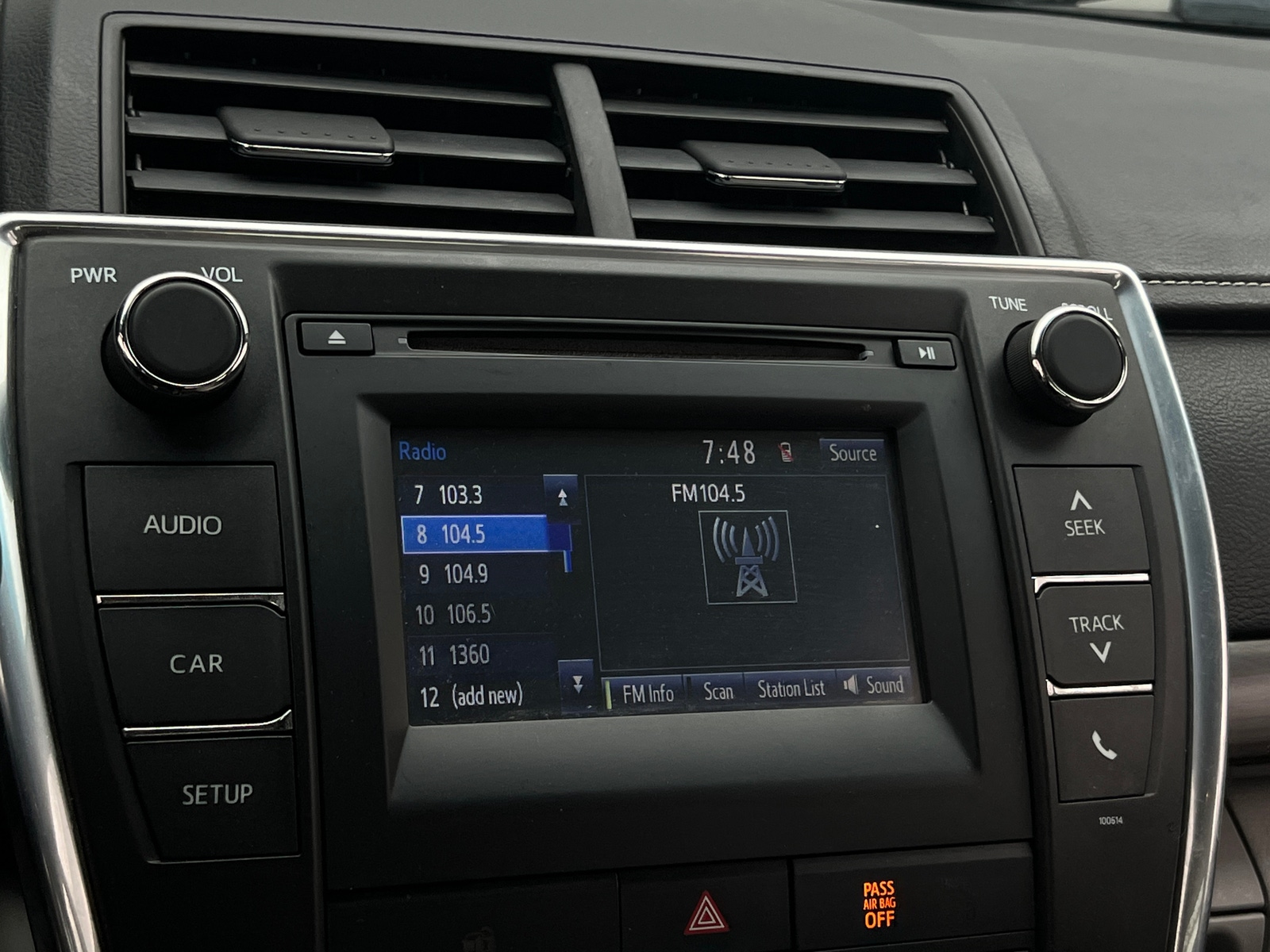 Thumbnail: 2016 Toyota Camry - 4