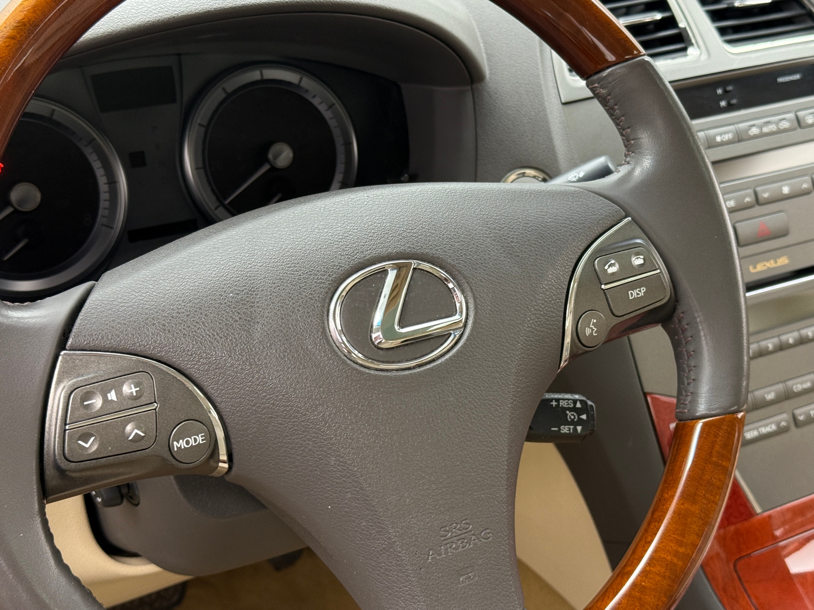 Thumbnail: 2012 Lexus ES - 4