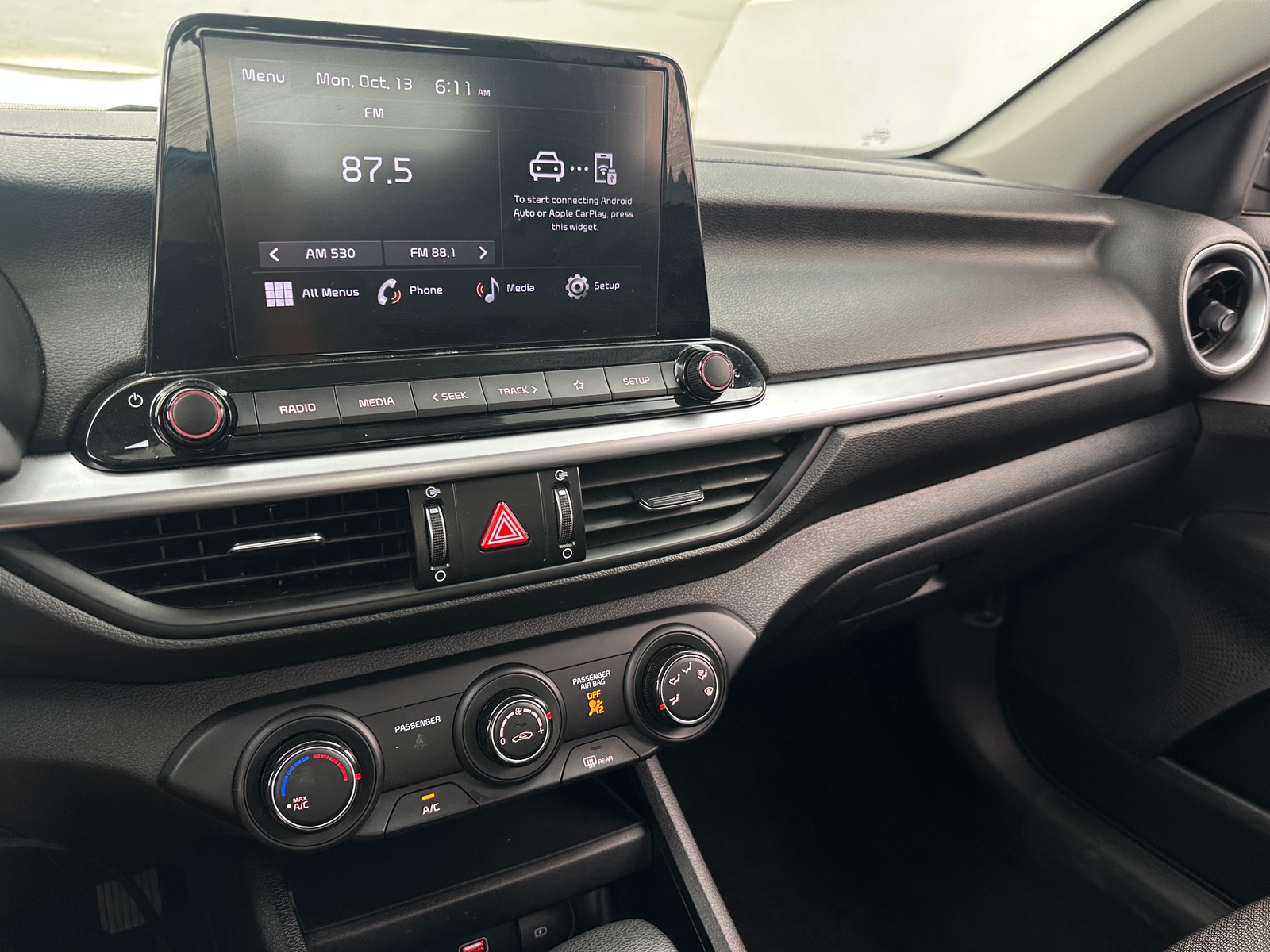 Thumbnail: 2024 Kia Forte - 4
