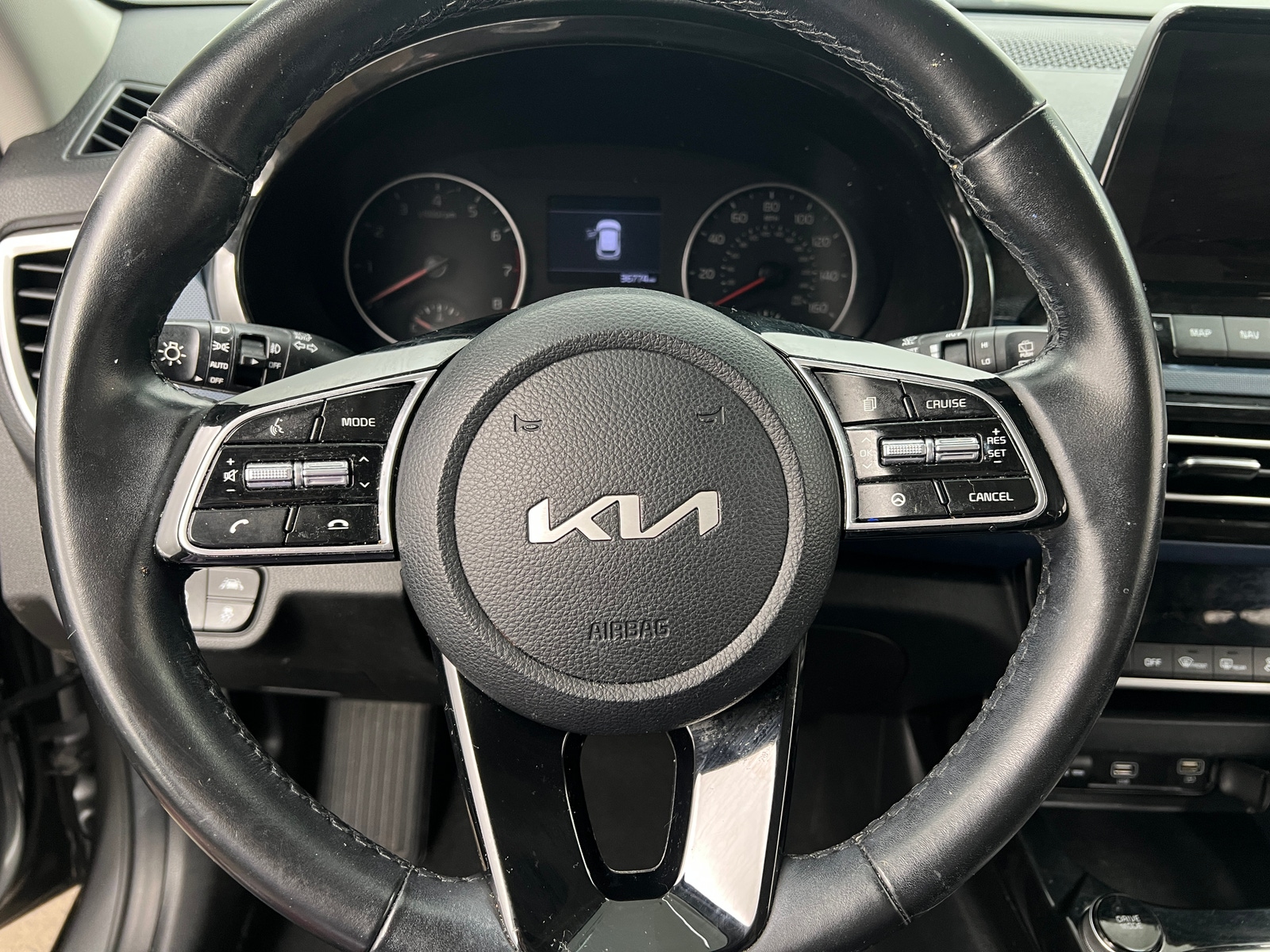 Thumbnail: 2023 Kia Seltos - 5