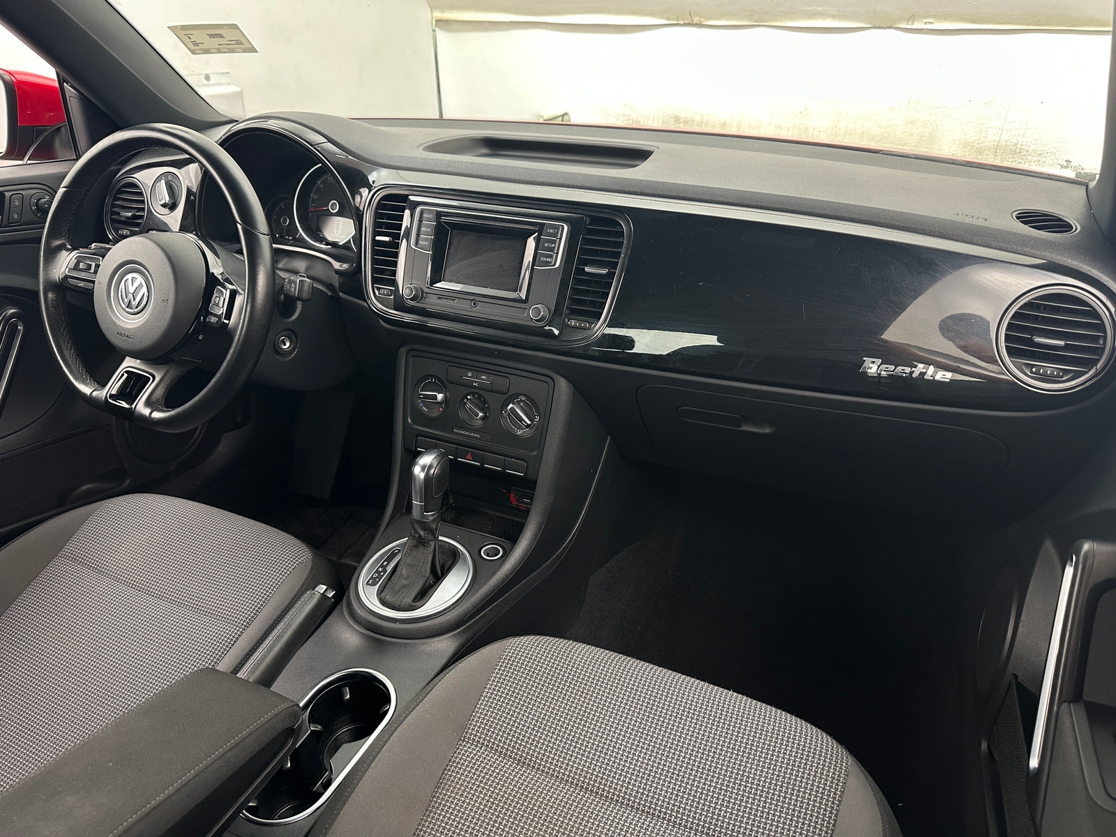 Thumbnail: 2019 Volkswagen Beetle - 3