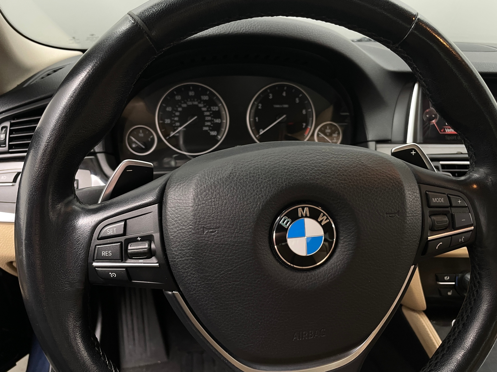 Thumbnail: 2016 BMW 5 Series - 4