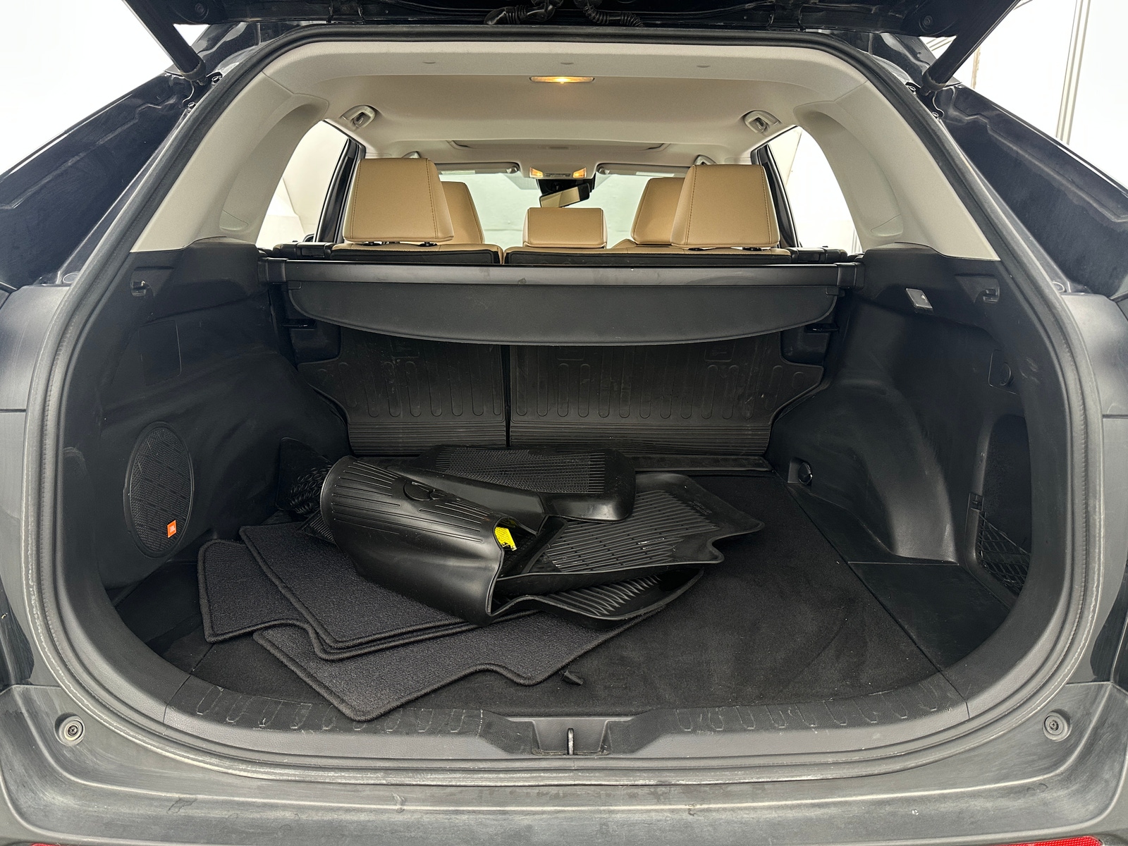 Thumbnail: 2019 Toyota RAV4 - 6