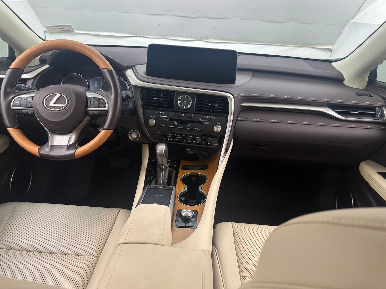 Thumbnail: 2020 Lexus RX - 2