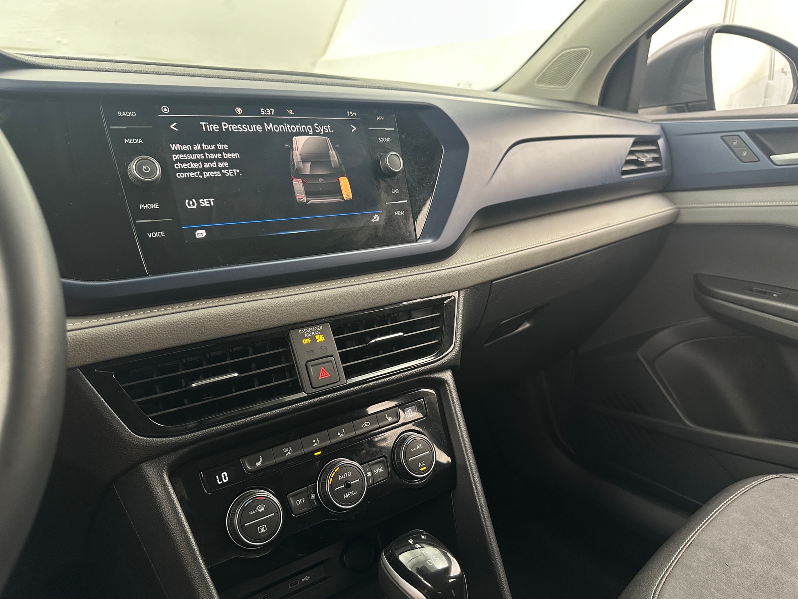 Thumbnail: 2024 Volkswagen Taos - 3