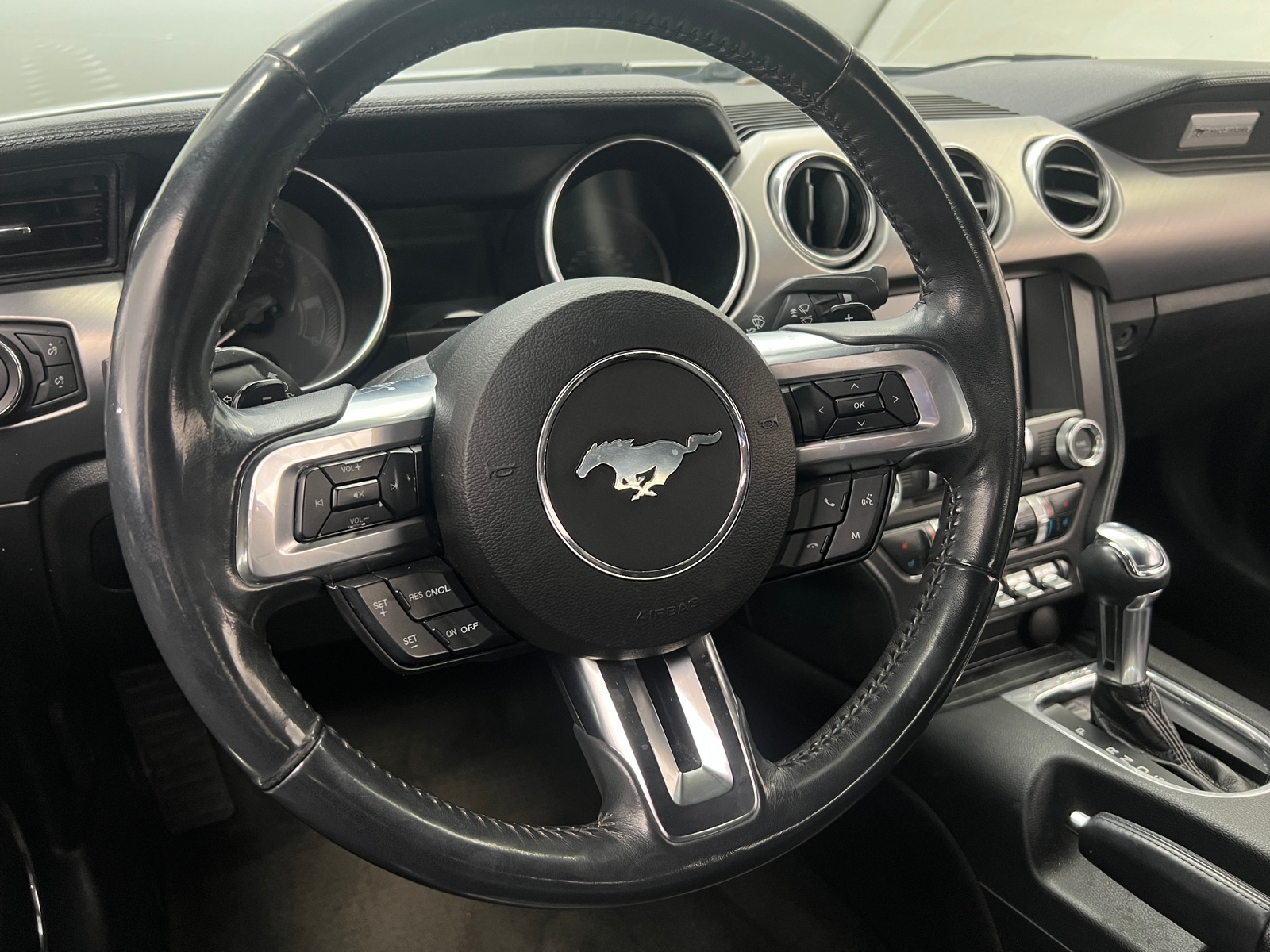 Thumbnail: 2018 Ford Mustang - 4