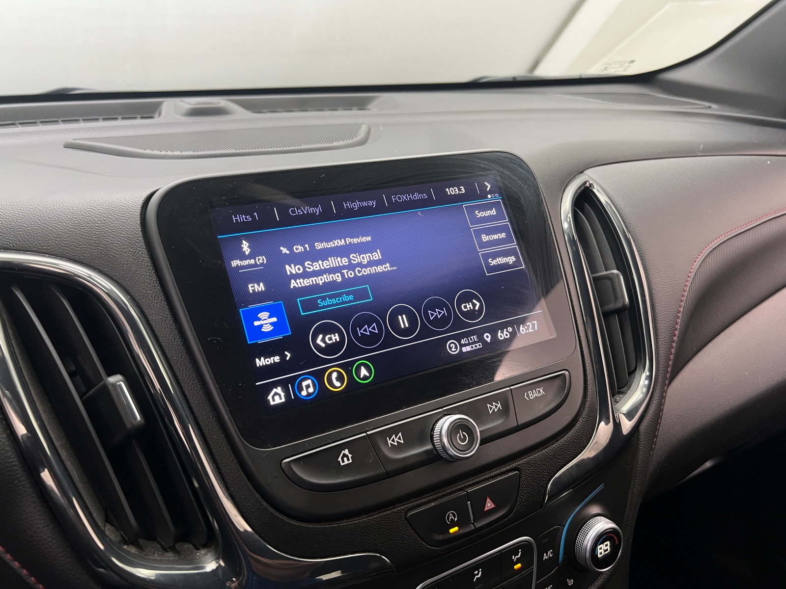Thumbnail: 2022 Chevrolet Equinox - 3