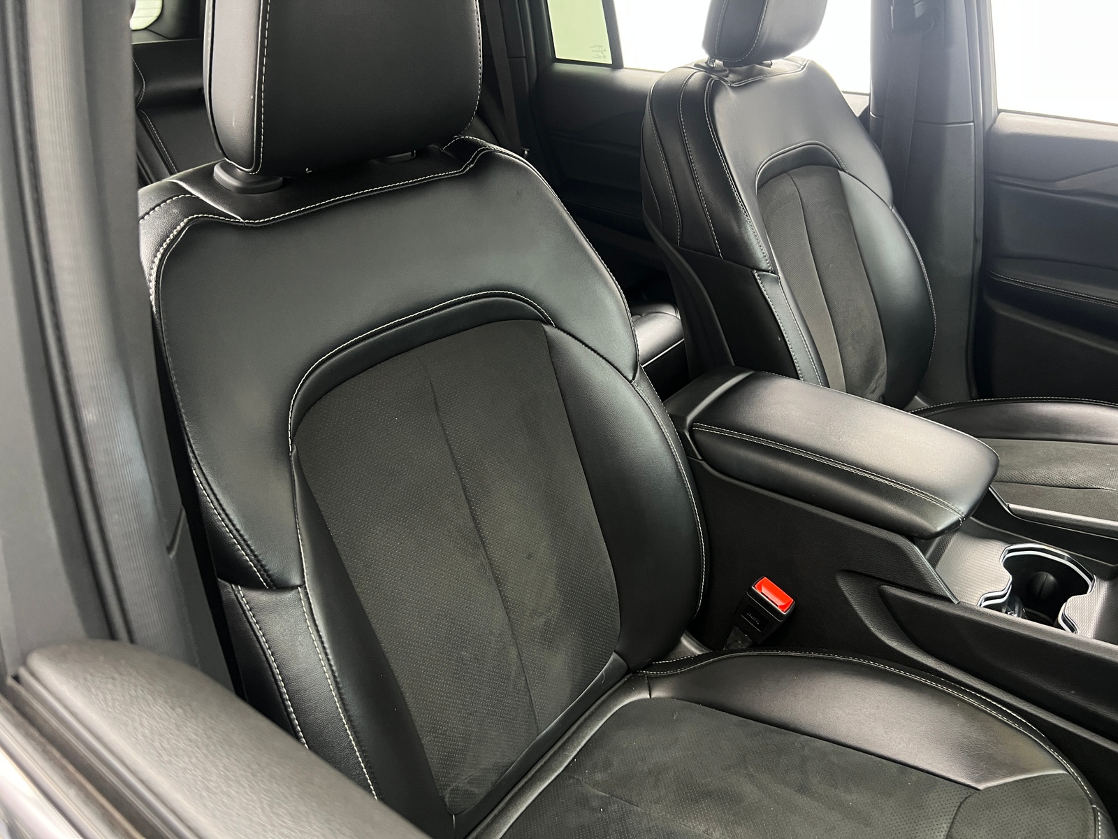 Thumbnail: 2024 Jeep Grand Cherokee - 2