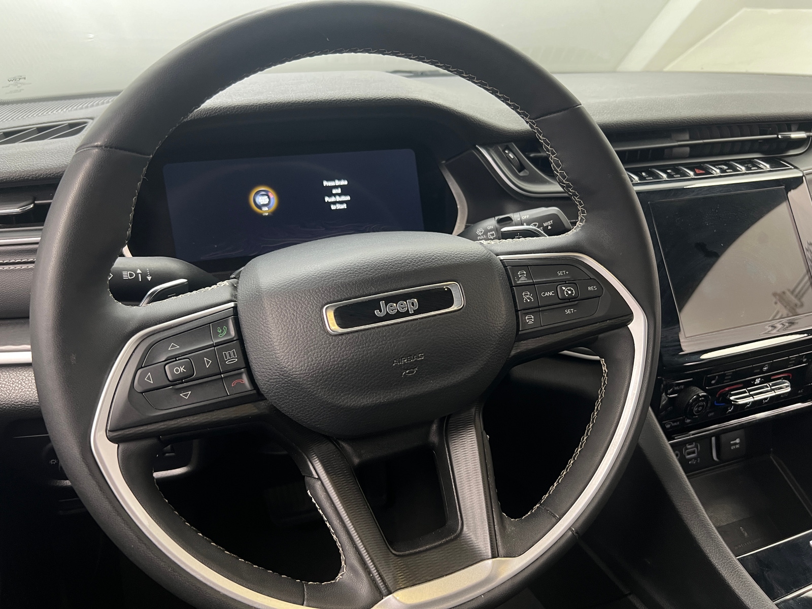 Thumbnail: 2024 Jeep Grand Cherokee - 5