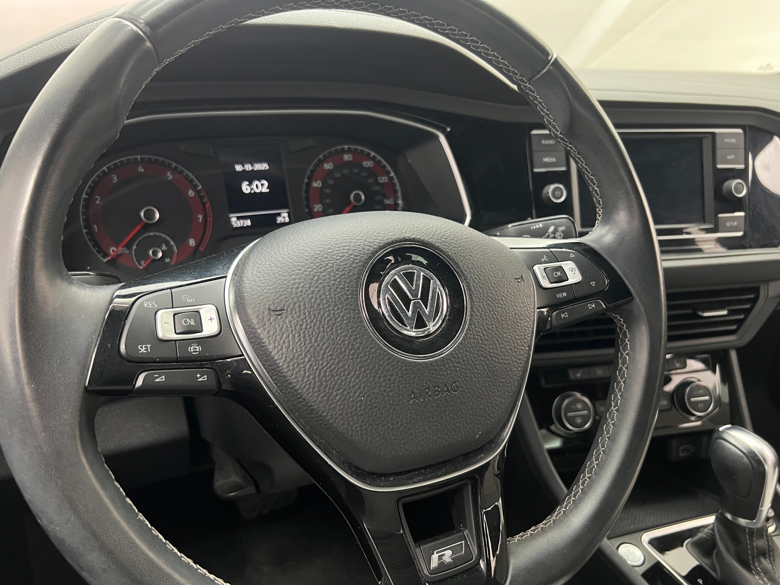 Thumbnail: 2019 Volkswagen Jetta - 4