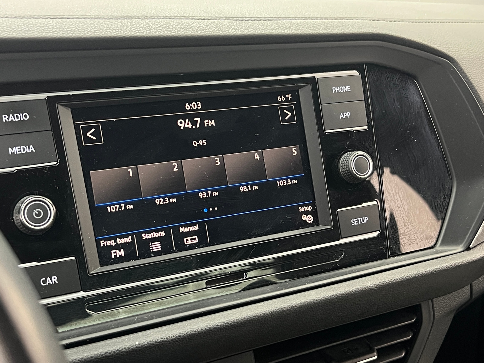 Thumbnail: 2019 Volkswagen Jetta - 3