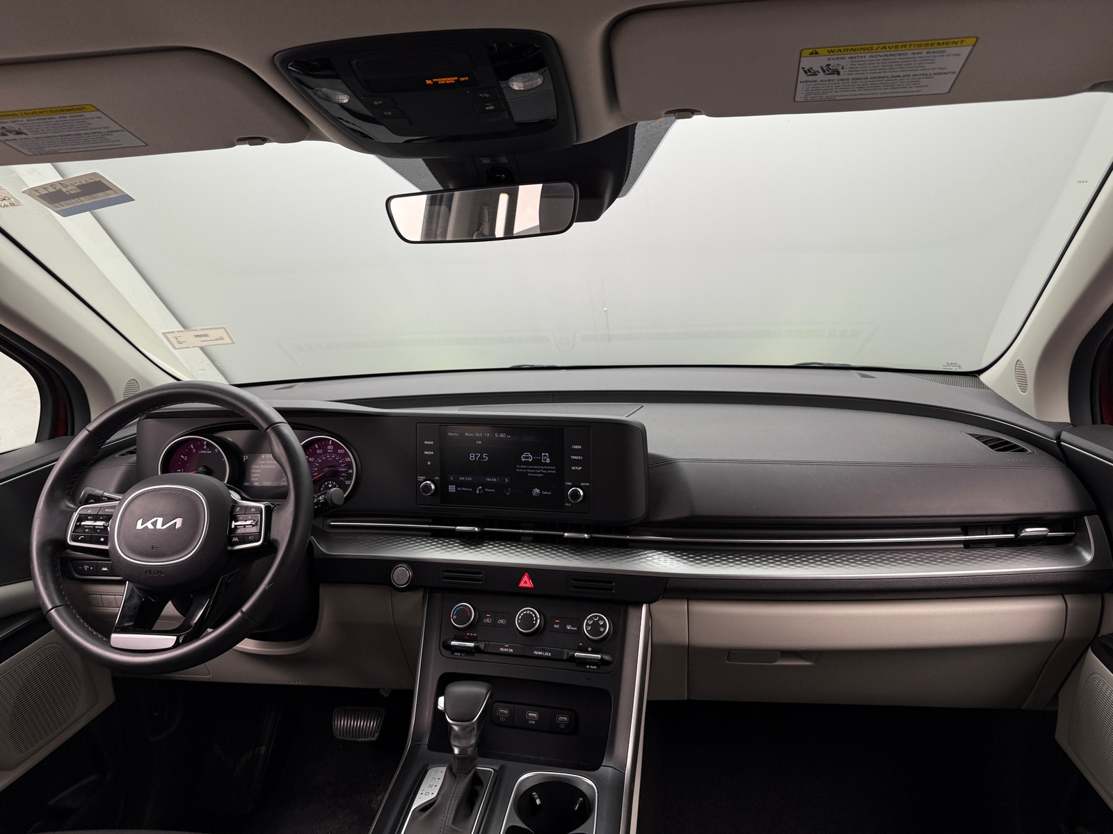 Thumbnail: 2022 Kia Carnival - 3