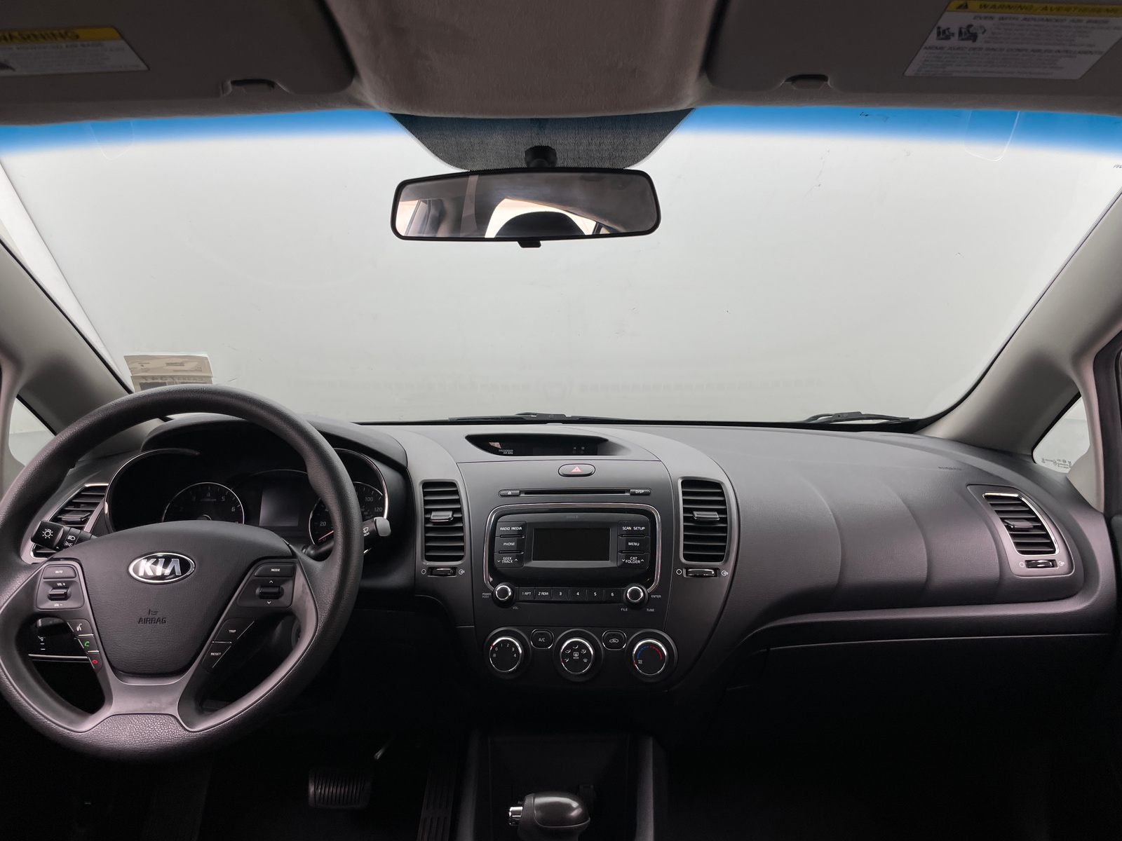 Thumbnail: 2017 Kia Forte - 3