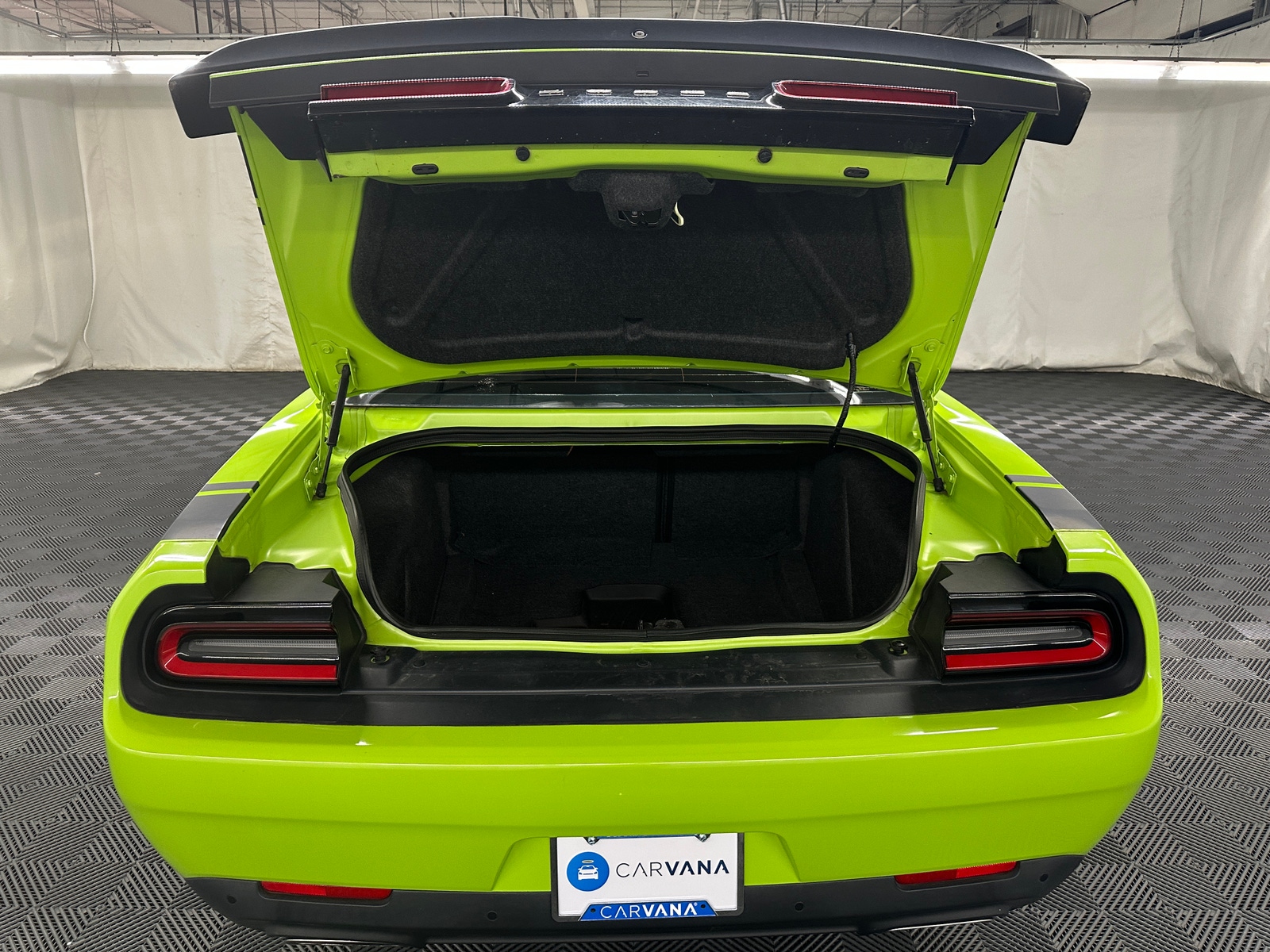 Thumbnail: 2015 Dodge Challenger - 4