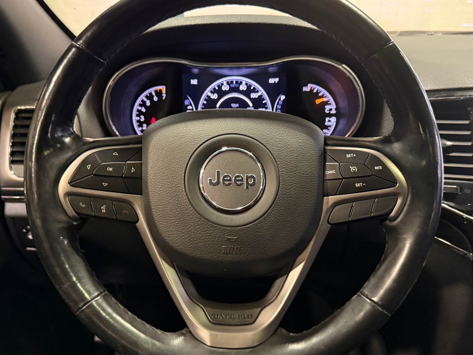 Thumbnail: 2020 Jeep Grand Cherokee - 4
