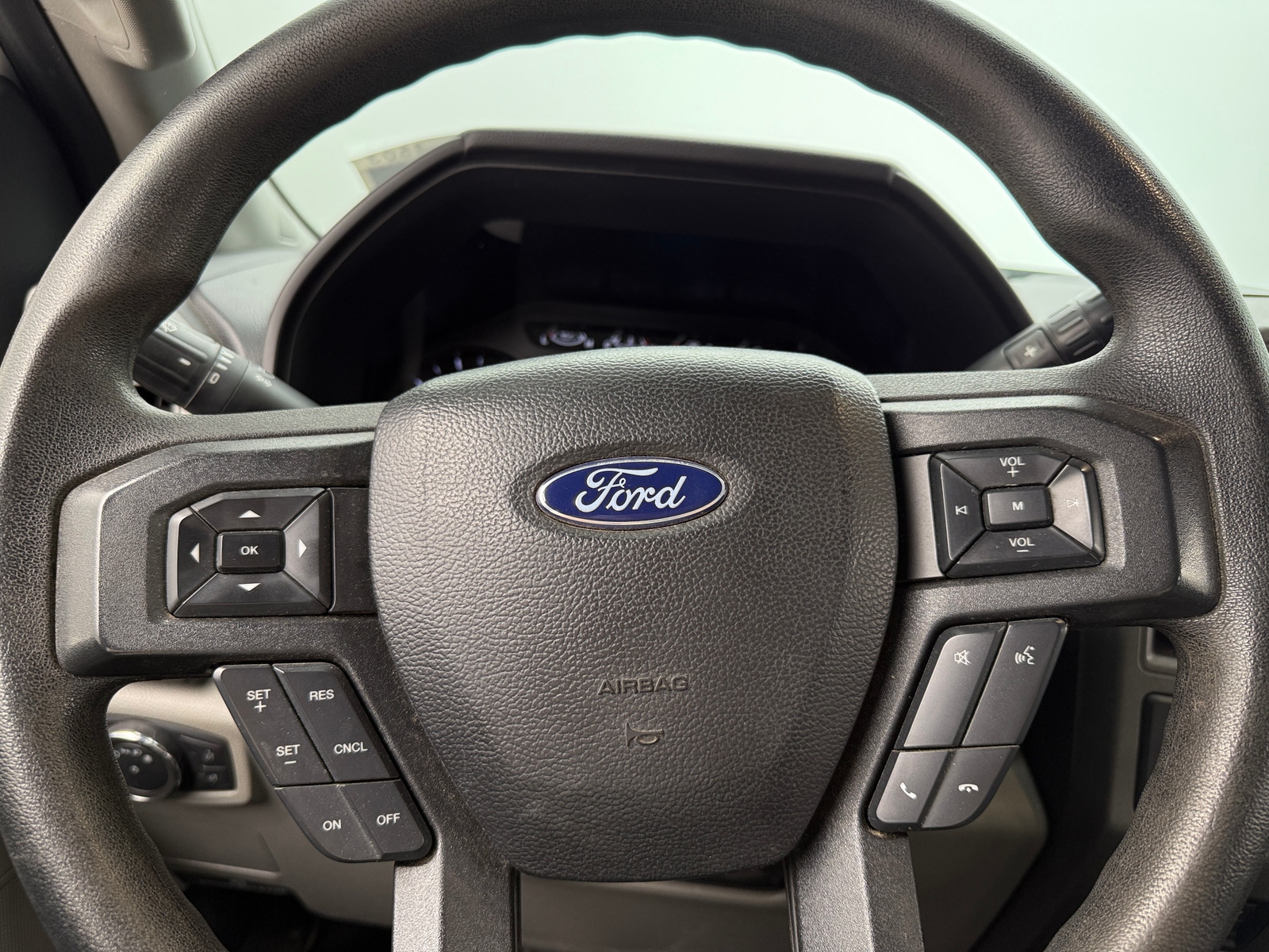 Thumbnail: 2020 Ford Econoline - 4