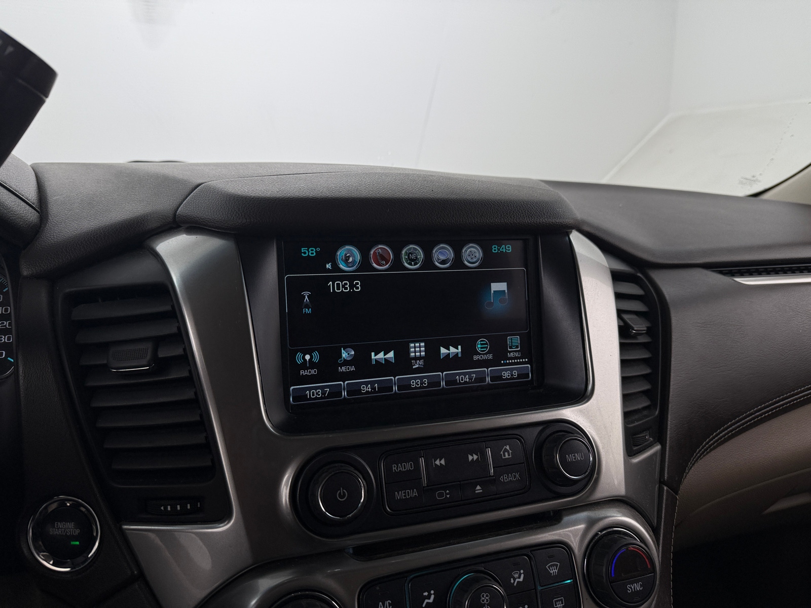 Thumbnail: 2019 Chevrolet Suburban - 3
