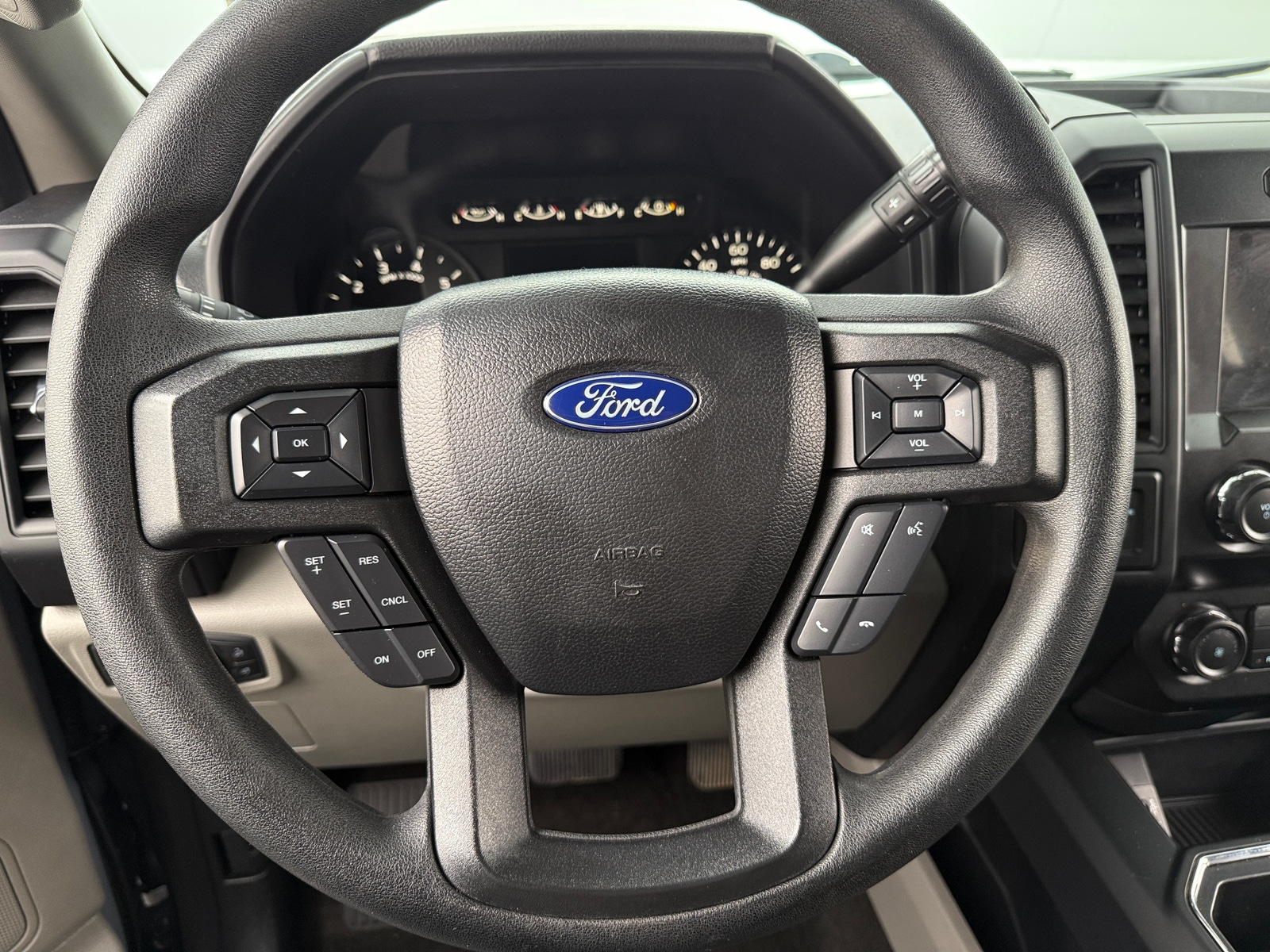 Thumbnail: 2019 Ford Econoline - 5