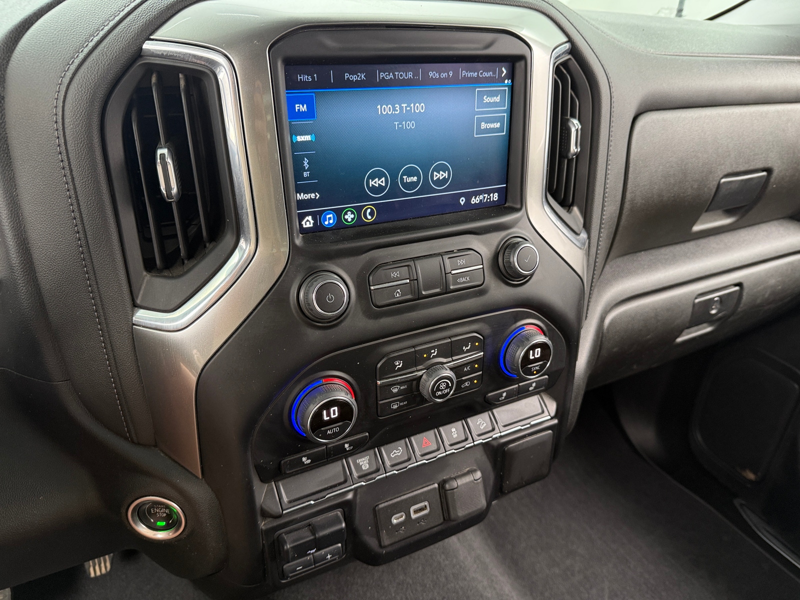 Thumbnail: 2022 Chevrolet Silverado 2500 - 4