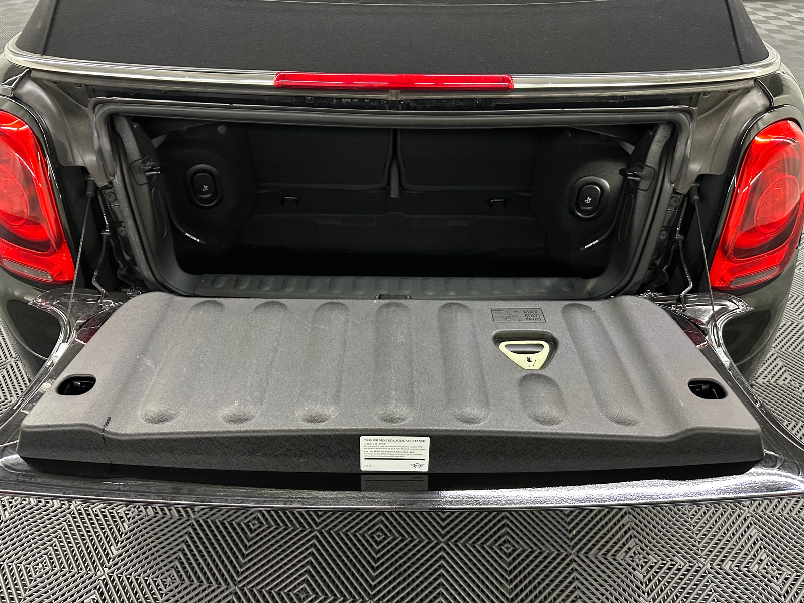 Thumbnail: 2019 MINI Cooper Convertible - 6