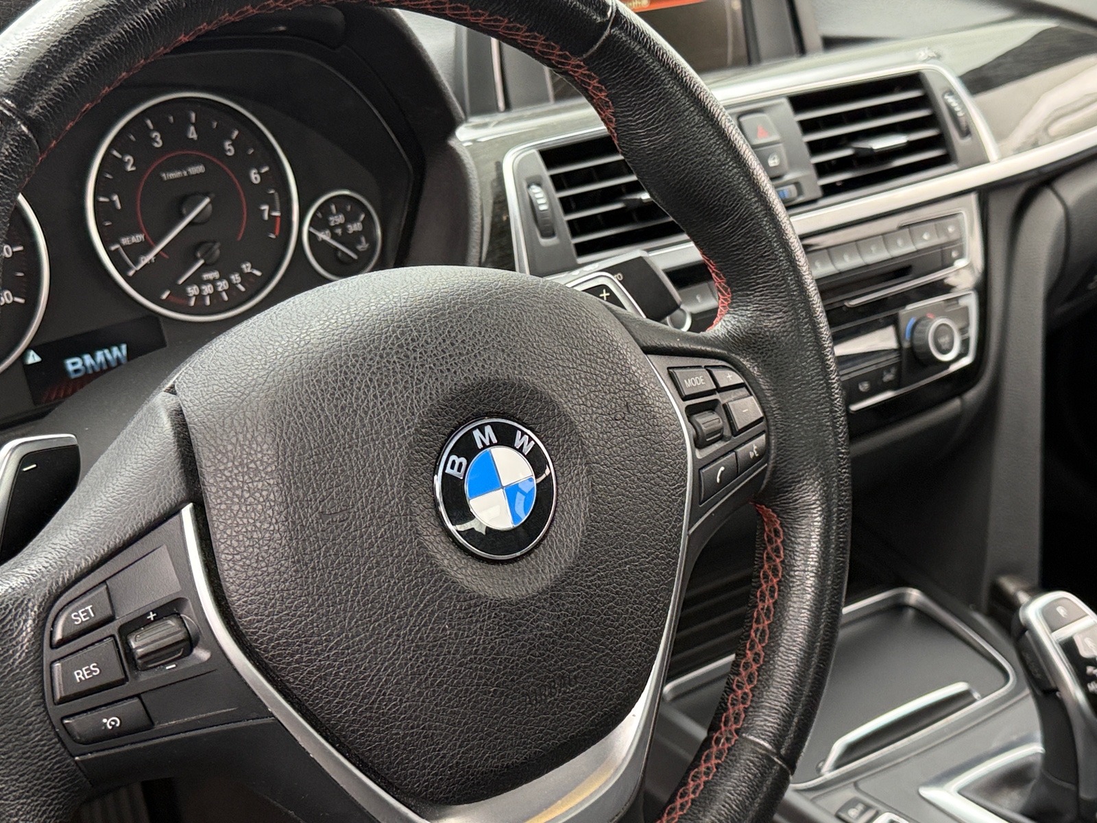 Thumbnail: 2017 BMW 3 Series - 4