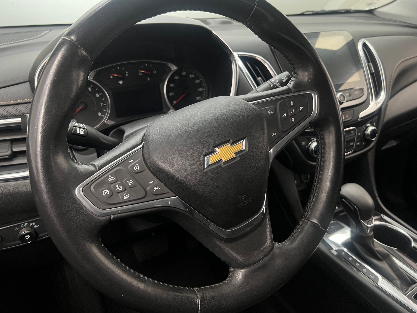 Thumbnail: 2022 Chevrolet Equinox - 4
