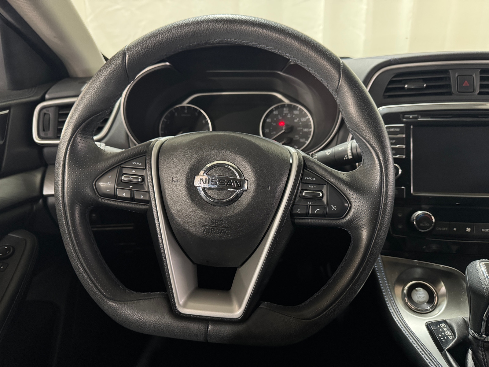 Thumbnail: 2017 Nissan Maxima - 5