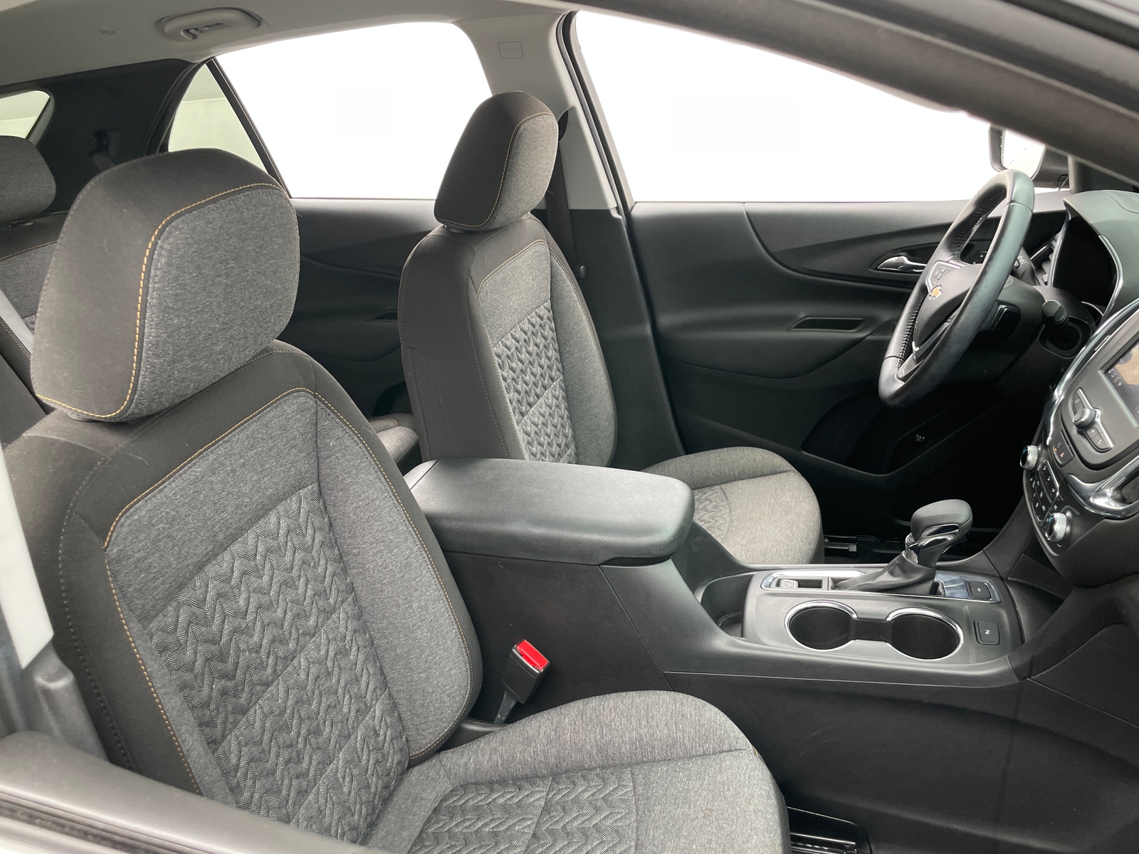 Thumbnail: 2022 Chevrolet Equinox - 2