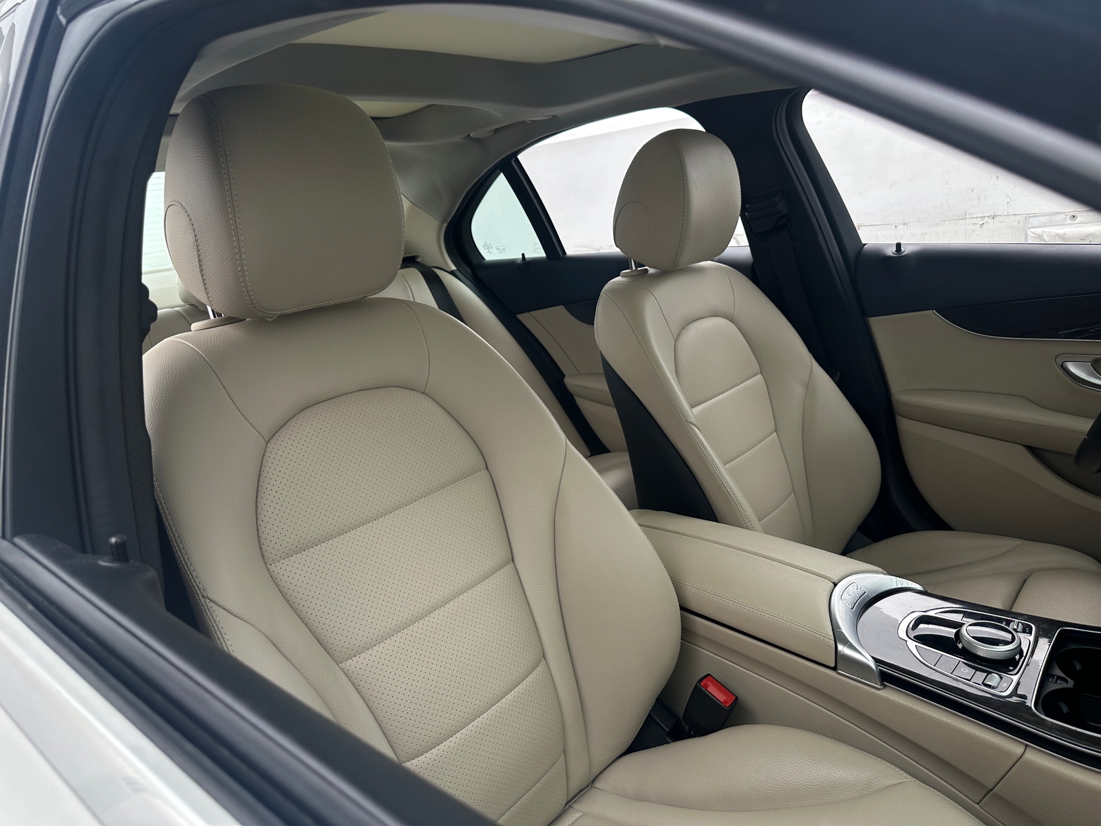 Thumbnail: 2017 Mercedes-Benz C-Class - 2