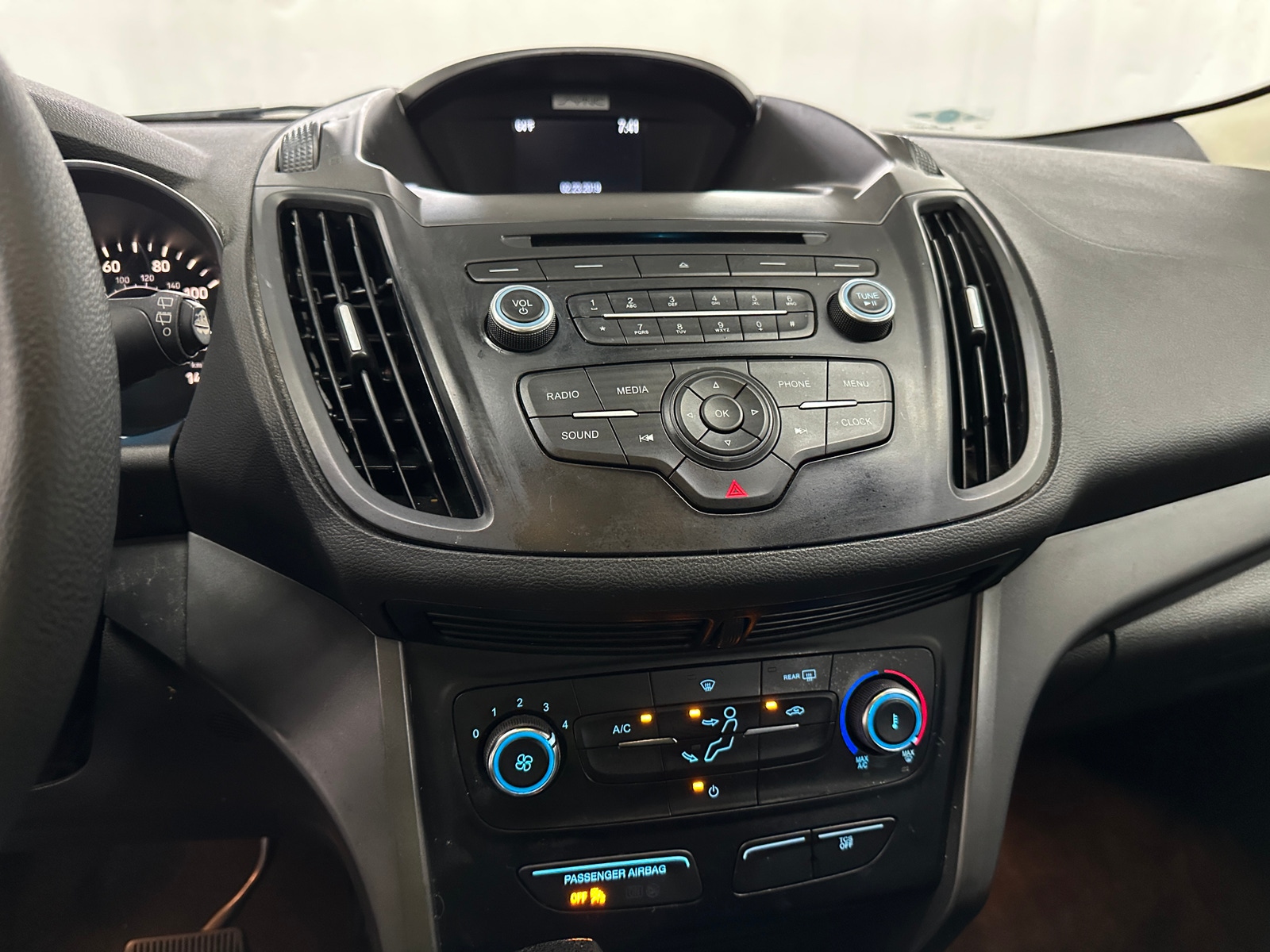 Thumbnail: 2017 Ford Escape - 4