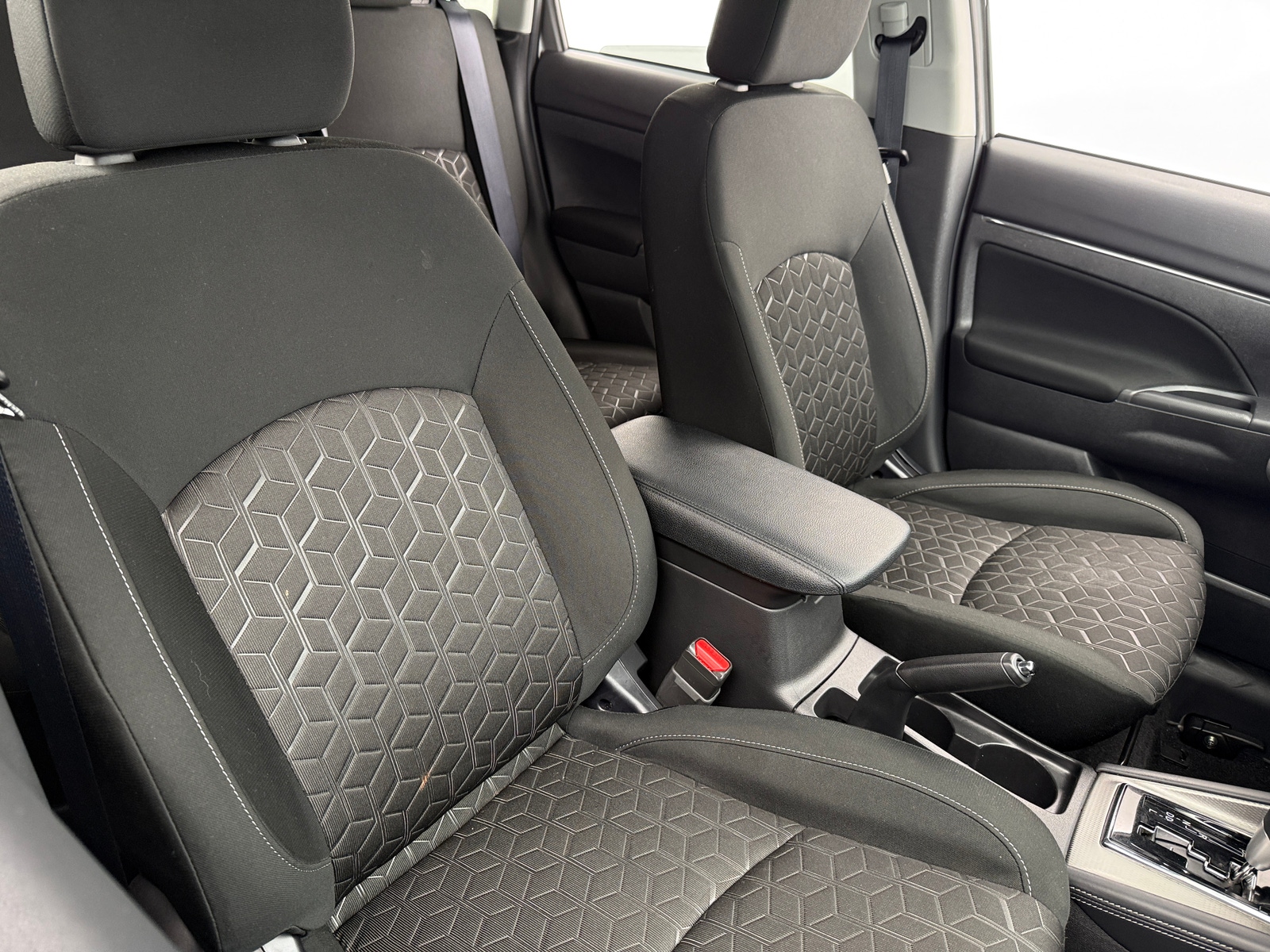 Thumbnail: 2024 Mitsubishi Outlander Sport - 2