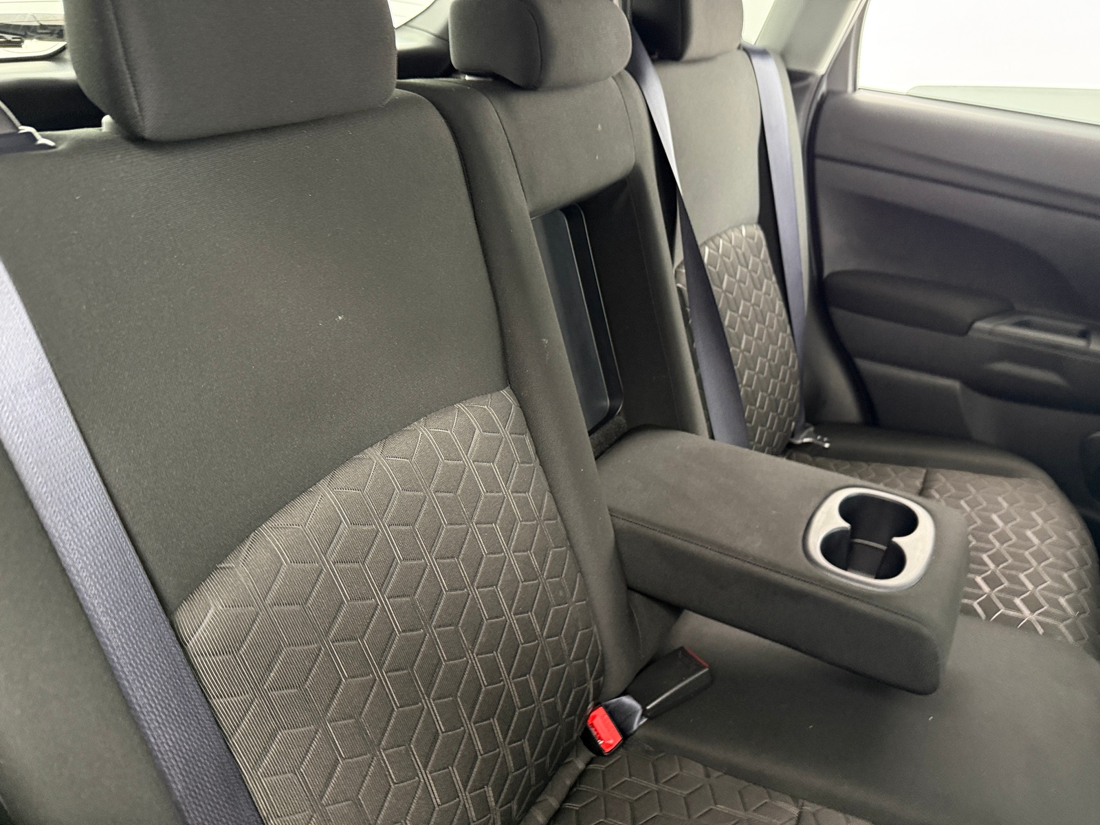 Thumbnail: 2024 Mitsubishi Outlander Sport - 6