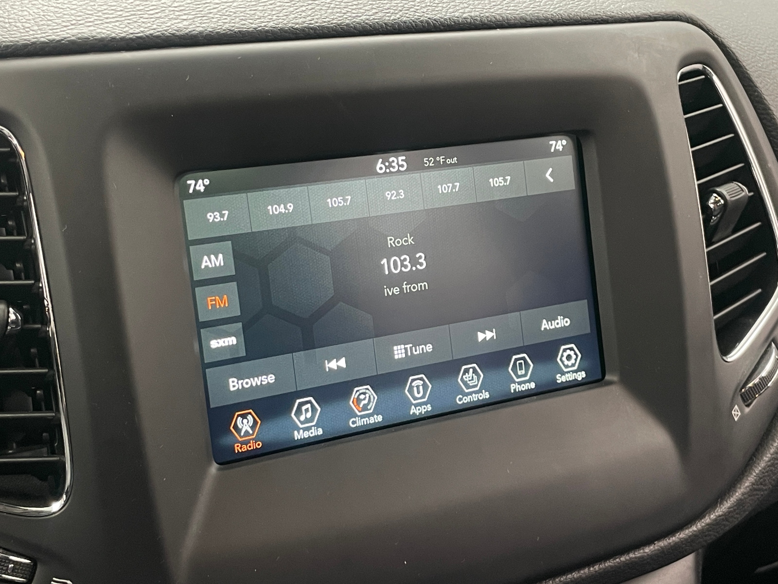 Thumbnail: 2019 Jeep Compass - 4