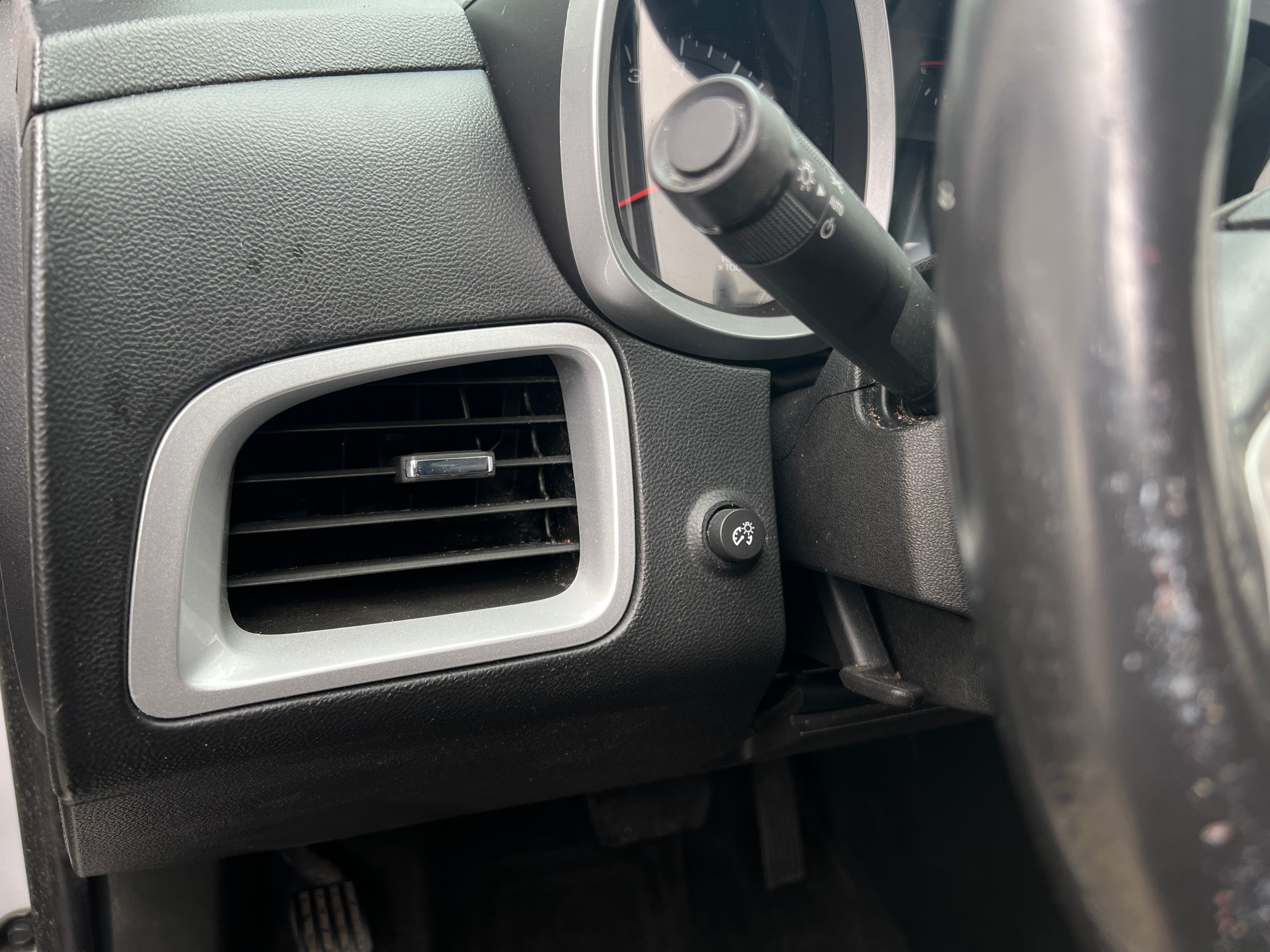 Used 2016 Chevrolet Equinox LT with VIN 2GNALCEK9G6216400 for sale in Oak Creek, WI