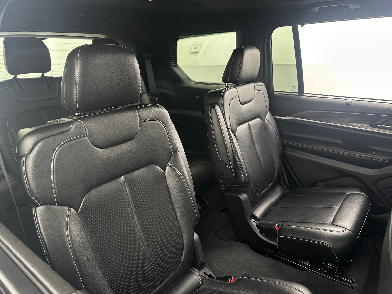 Thumbnail: 2024 Jeep Grand Cherokee L - 5