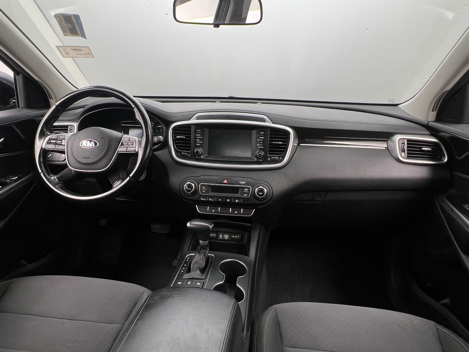Thumbnail: 2020 Kia Sorento - 3