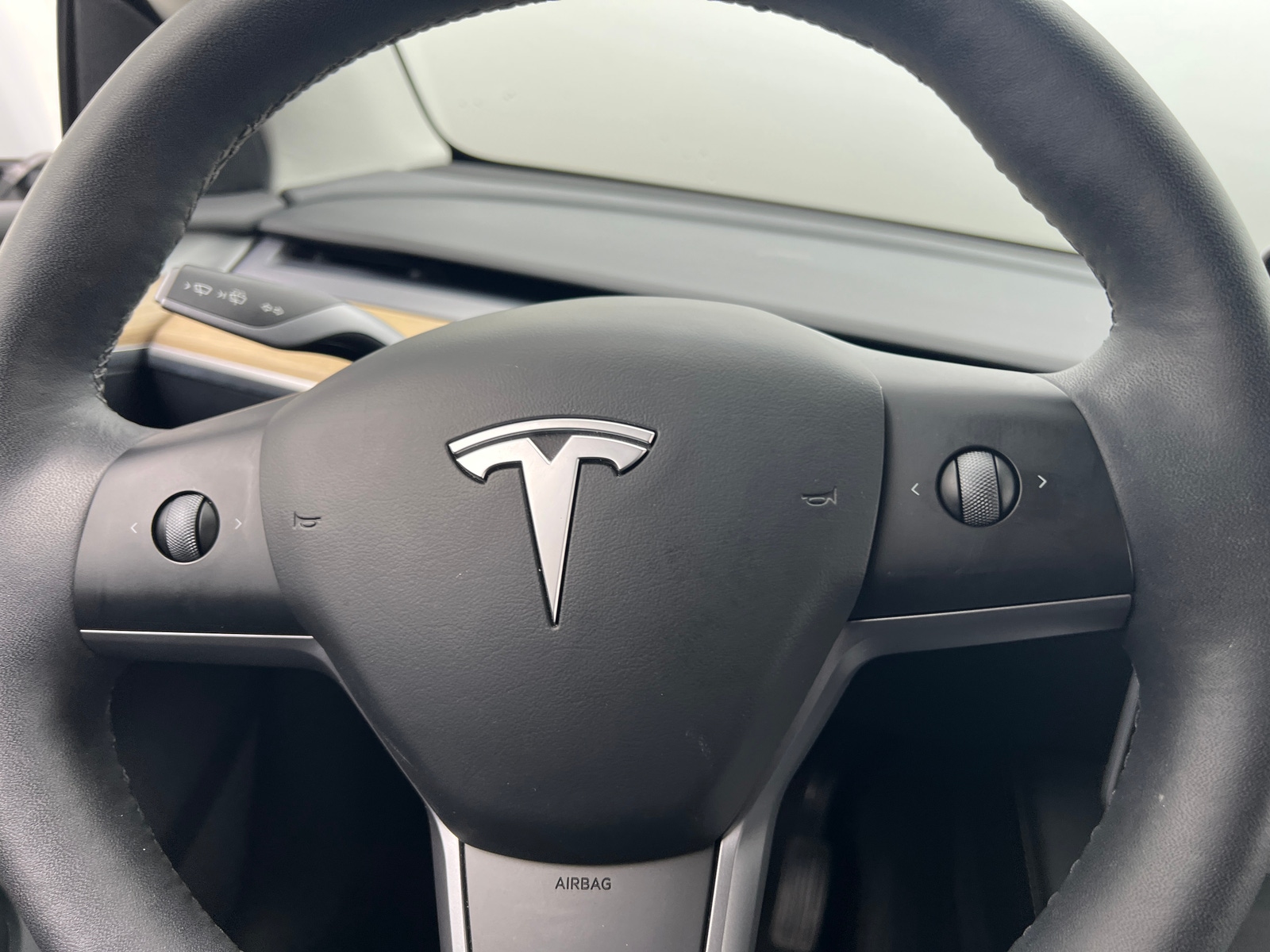 Thumbnail: 2022 Tesla Model Y - 4