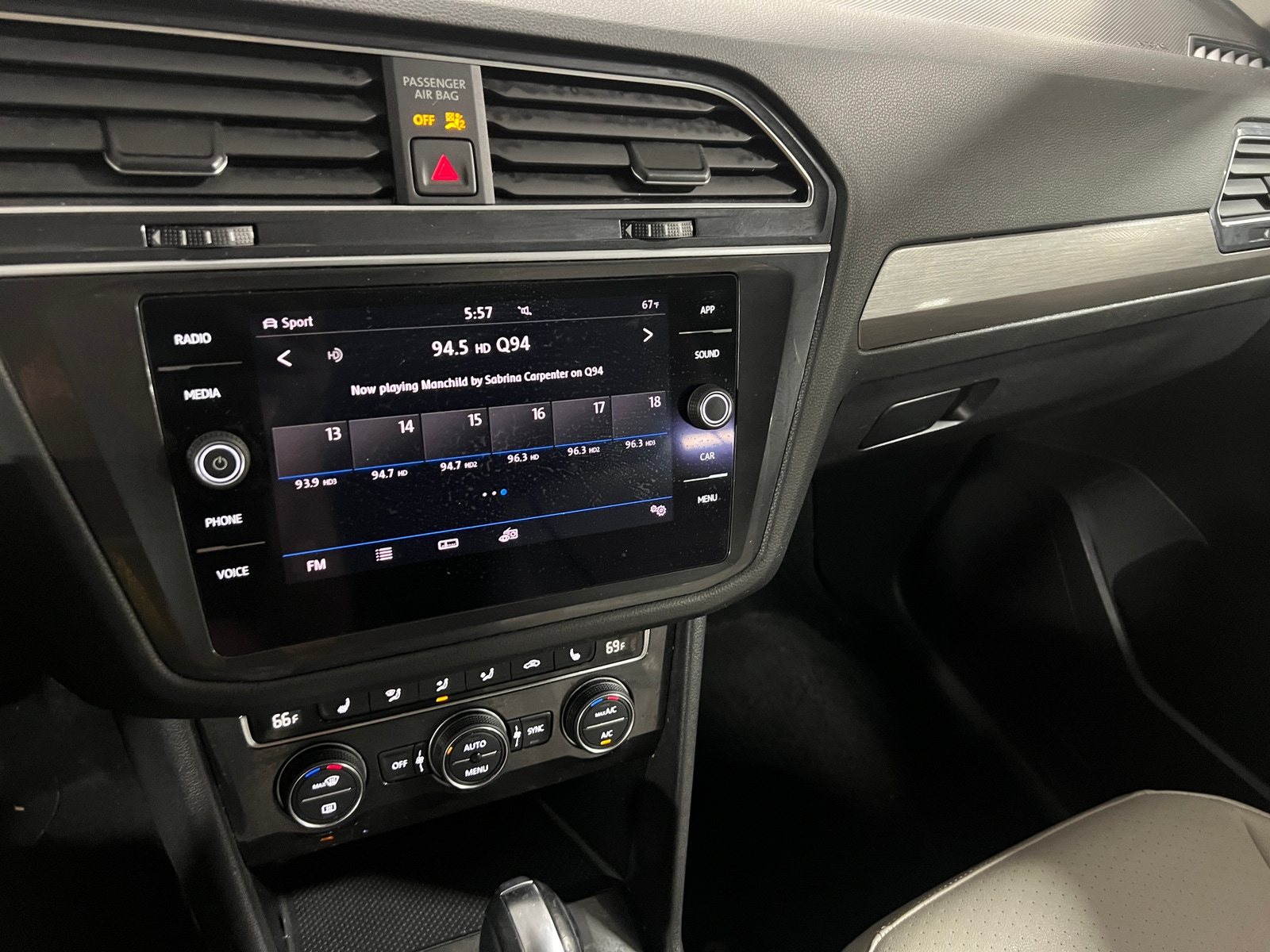 Thumbnail: 2019 Volkswagen Tiguan - 3
