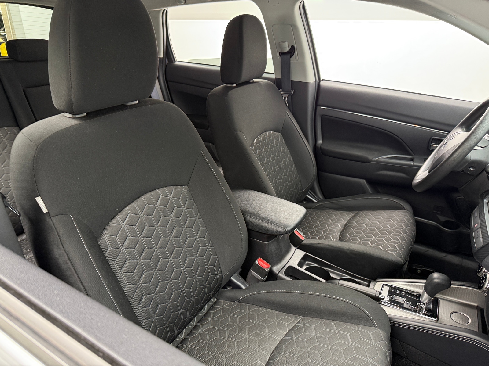 Thumbnail: 2022 Mitsubishi Outlander Sport - 2