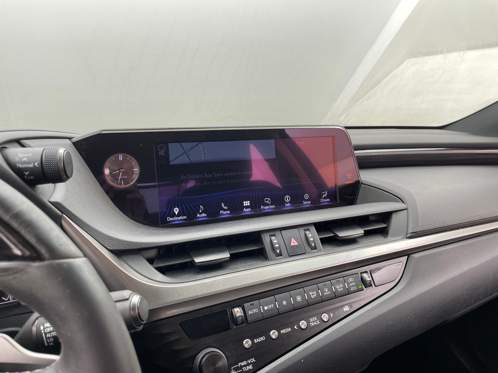 Thumbnail: 2019 Lexus ES - 4