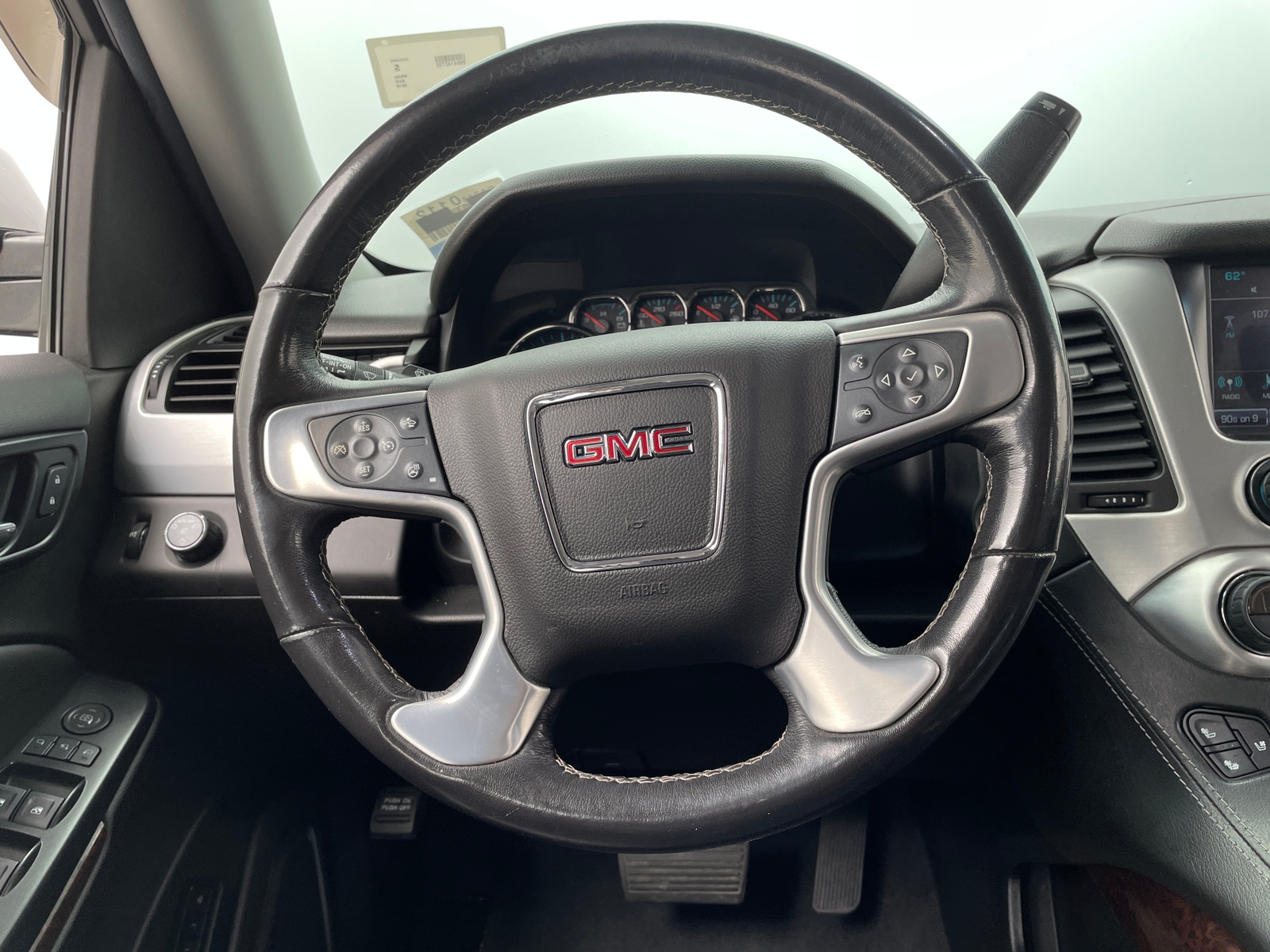 Thumbnail: 2019 GMC Yukon XL - 4