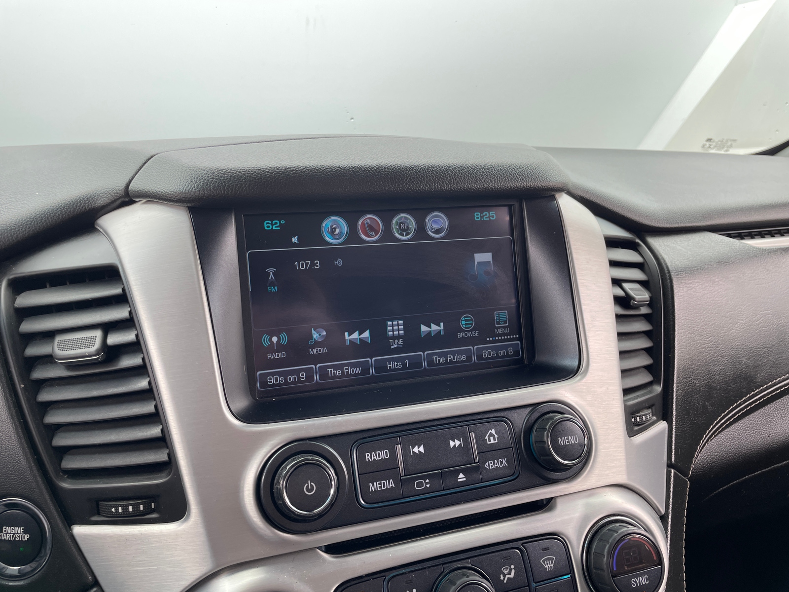 Thumbnail: 2019 GMC Yukon XL - 3