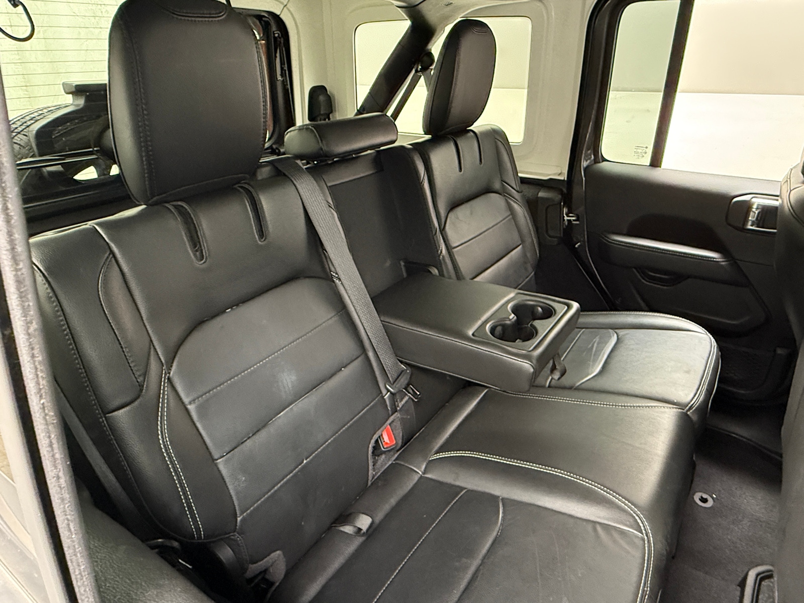 Thumbnail: 2021 Jeep Wrangler - 5