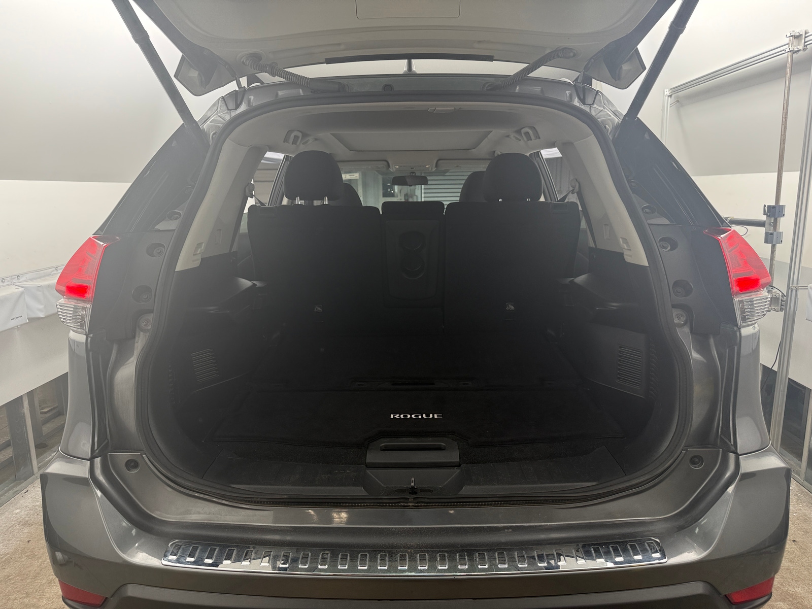 Thumbnail: 2017 Nissan Rogue - 7