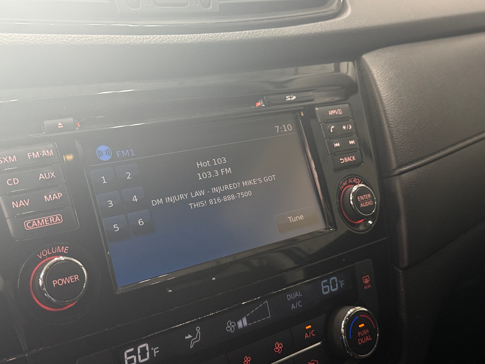 Thumbnail: 2017 Nissan Rogue - 4